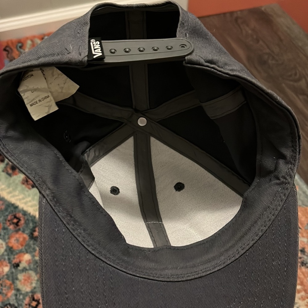 Vans hat - Picture 2 of 4